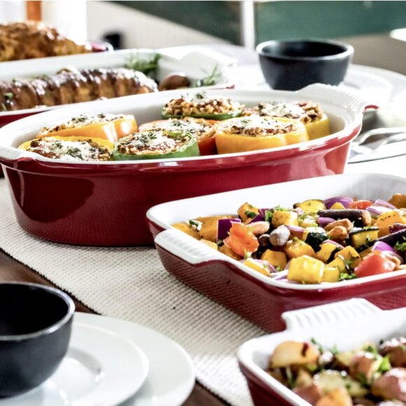 Hell's Kitchen Enameled Stoneware Oval Covered Casserole Dish, 3.5 Quarts, Red - Picture 2 of 7